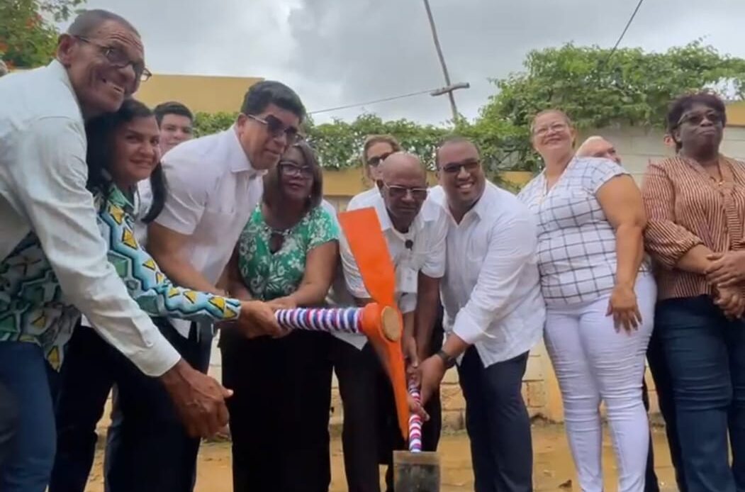 Alcalde Dío Astacio inicia obras comunitarias en el sector La Ureña