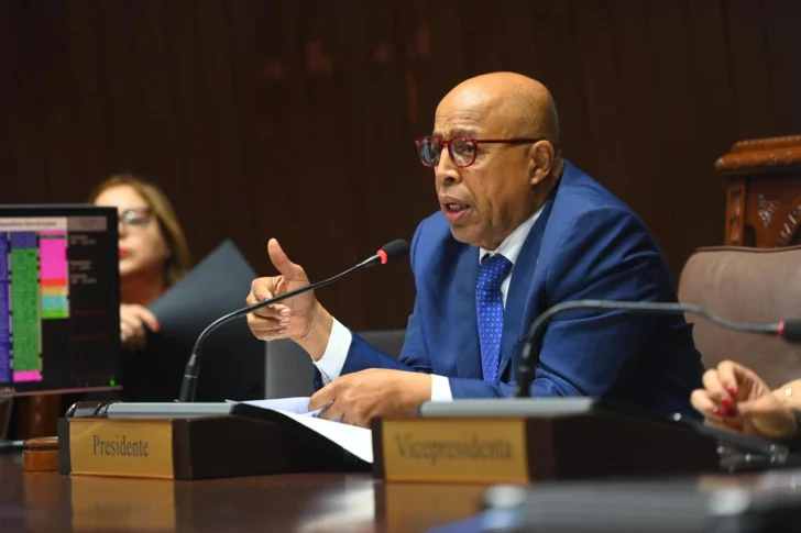 Pacheco convoca a sesión este sábado; conocerán informe de la Comisión Bicameral sobre propuestas de modificación al Código Penal