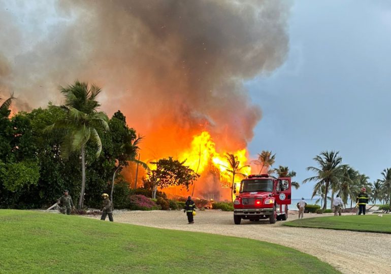 Incendio consume esta tarde villas del complejo turístico Cap Cana