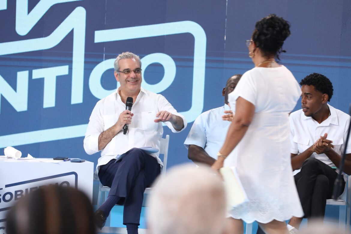 Gobierno Contigo impacta a más de 16 mil personas, en una jornada encabezada por el presidente Luis Abinader, en el municipio de Guerra