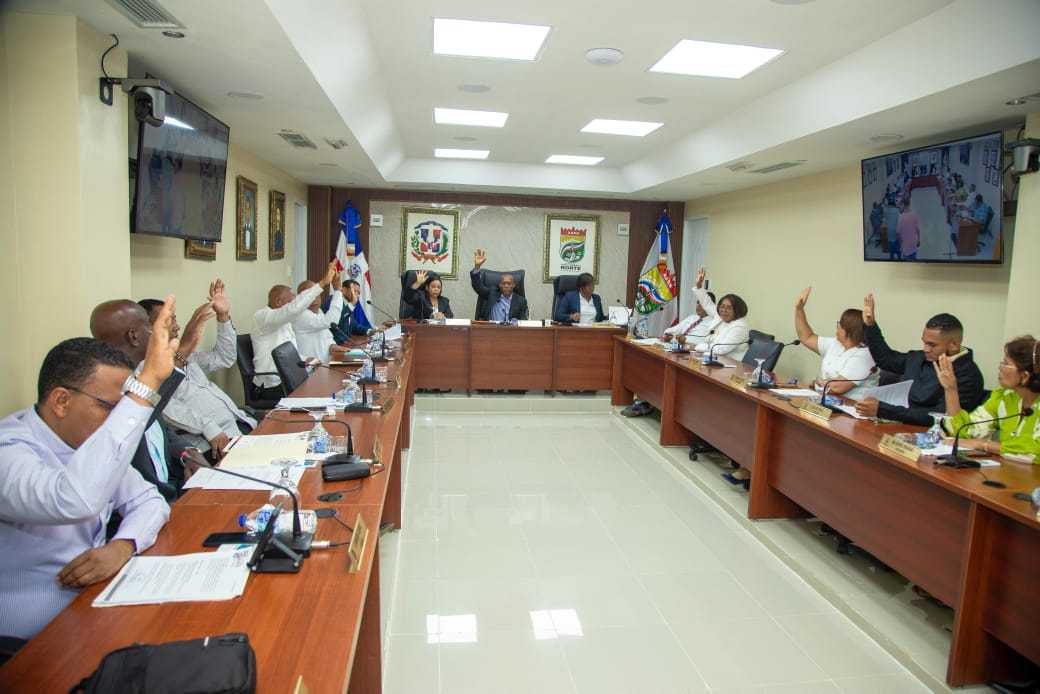 Sesión de Regidores de Santo Domingo Norte: entre amarres, retrasos y silencios sospechosos
