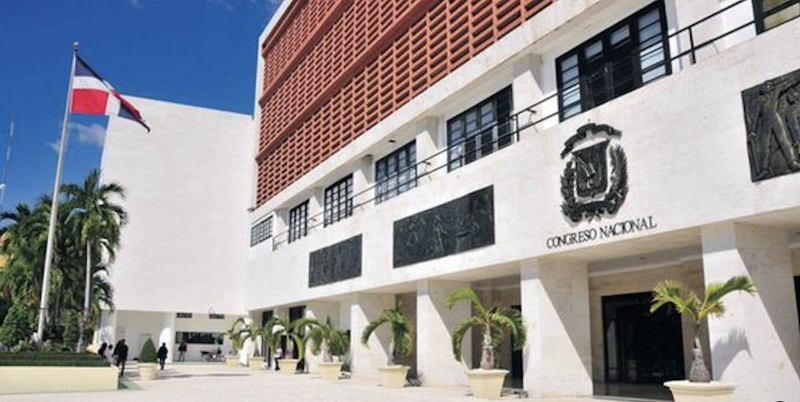 Gobierno somete al Congreso proyecto de presupuesto reformulado 2025