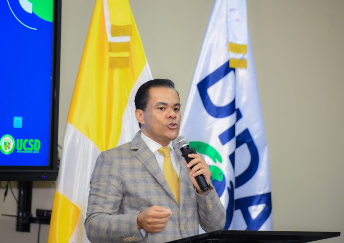 Director de la DIDA advierte a ARS y farmacias sobre monitoreo al cumplimiento de resolución
