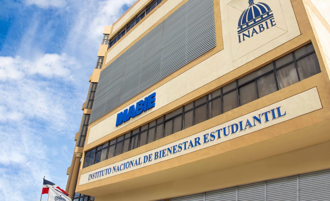 INABIE suspende más de 40 cocinas del almuerzo escolar tras cuestionamientos a las contrataciones