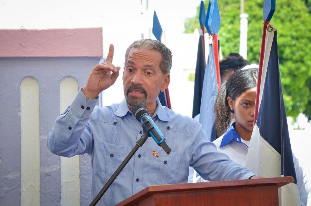 Efemérides Patrias anuncia acciones legales contra grupo LGTB que cambió letras del Himno Nacional