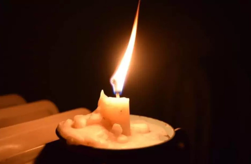 Fuego, humareda, ola de calor y apagones golpean a Cancino Adentro