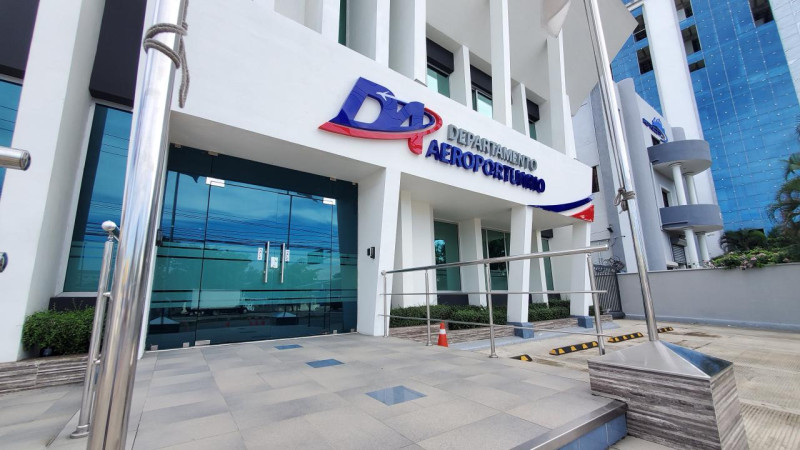 Departamento Aeroportuario dispone investigación sobre falla eléctrica en el AILA