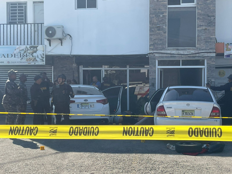 Suspenden a policías involucrados en muerte de cinco hombres en Santiago