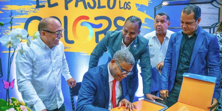 Propeep presenta primera edición del álbum “El Paseo de los Colores"