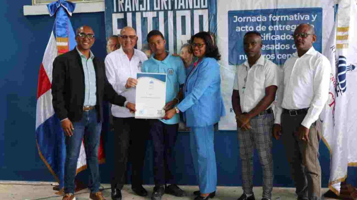 CTC impulsan formación tecnológica en San Juan y Elías Piña