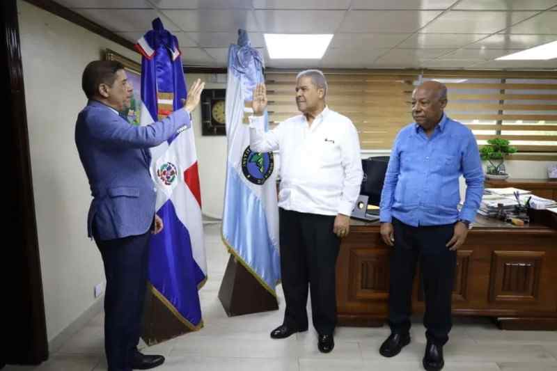 Exmininistro Darío Castillo asume titularidad del IAD mientras culmina proceso de fusión con Agricultura