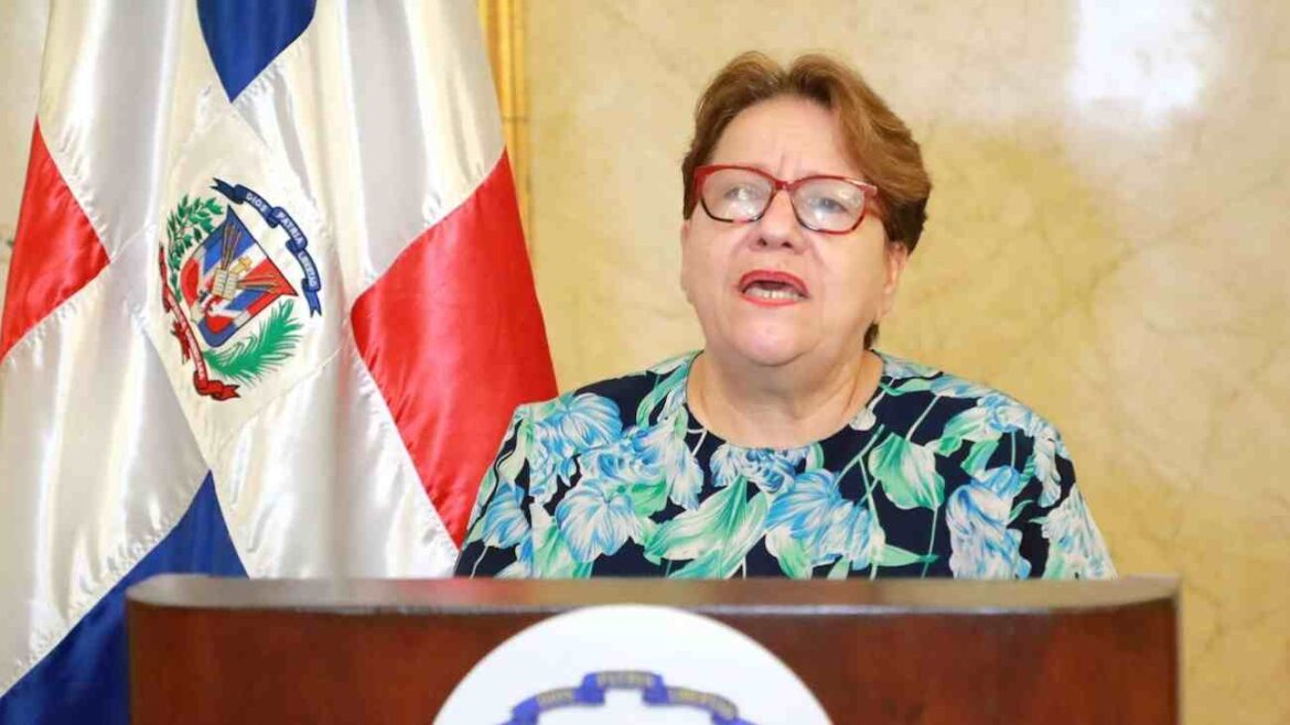 Gloria Ceballos: Aún se esperan hasta 200 milímetros de lluvia en región suroeste por Melissa