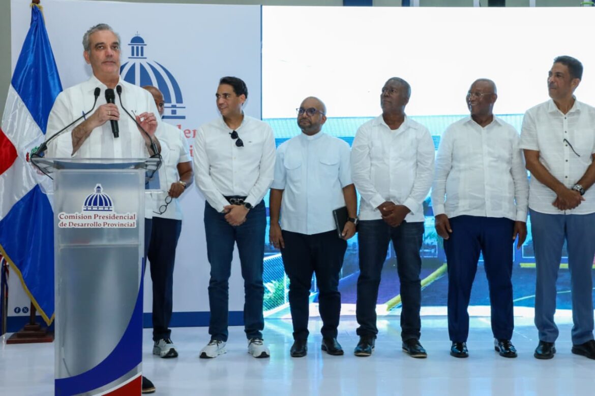 Abinader inaugura Polideportivo en Villa Mella, tras más de seis décadas de espera