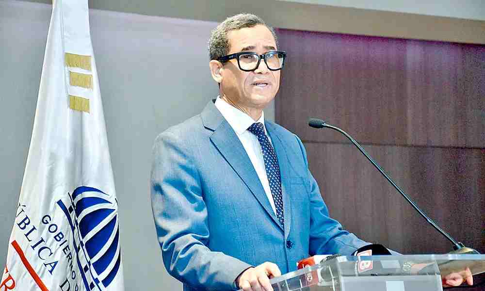 Eddy Olivares señala que si la reforma laboral no se aprueba, será un fracaso del Congreso