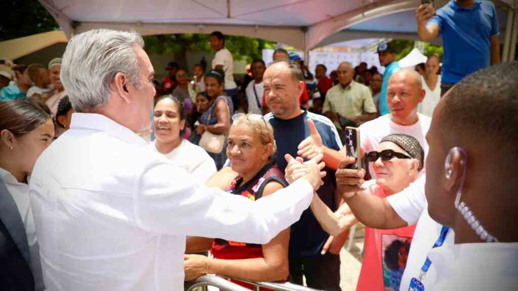 Presidente Abinader participará este sábado en la toma de posesión del nuevo obispo y supervisará la presa de Guaigüí