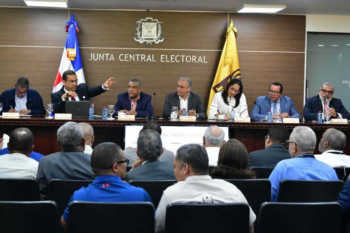 JCE y partidos revisan avances de nueva cédula y la logística de cara a las elecciones del 2028