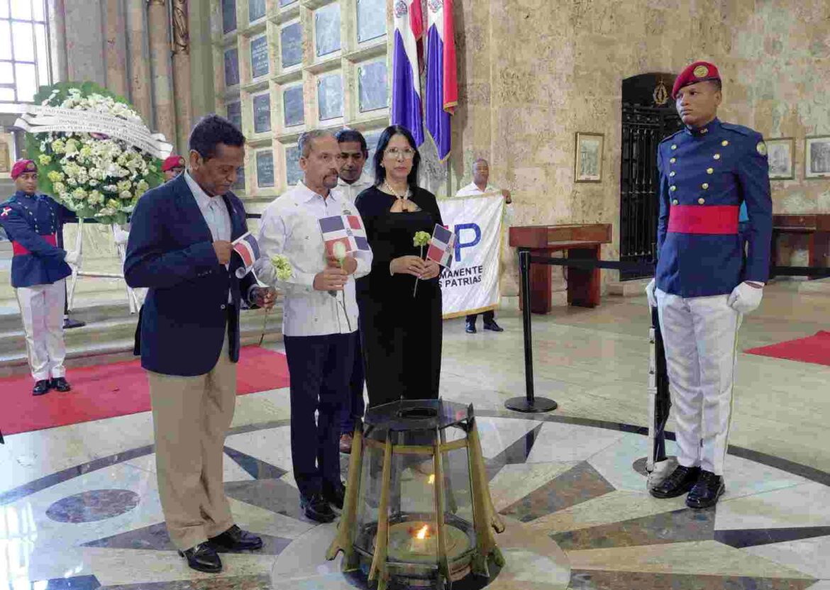 Efemérides Patrias celebra el 204 aniversario de la Independencia Efímera