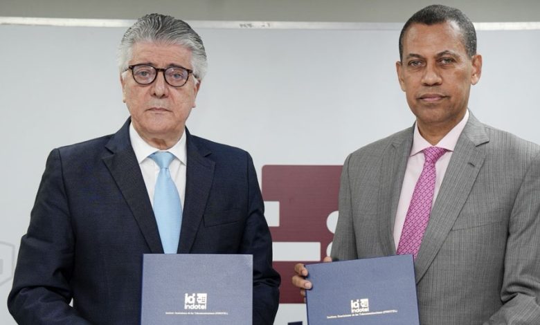 Indotel y Onaprep firman convenio de colaboración para instalar salas digitales en seis centros penitenciarios