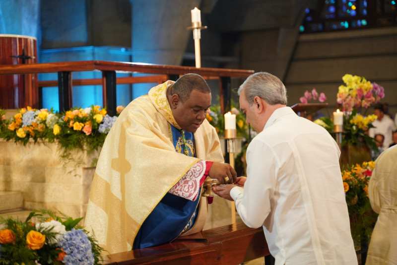 Abinader no asiste a misa en el Día de Nuestra Señora de la Altagracia por virus gripal