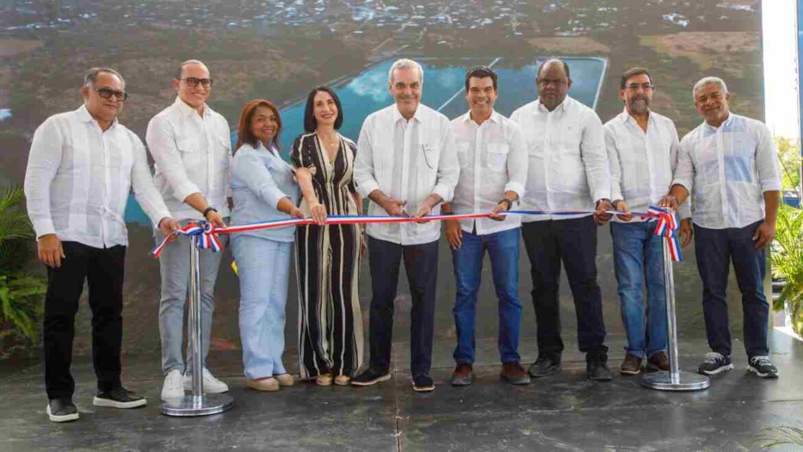 Abinader inaugura obras clave de agua y saneamiento en San Juan