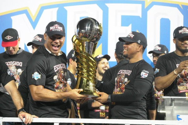 Leones del Escogido blanquean a los Toros del Este y ganan su corona 18 del Beisbol de República Dominicana