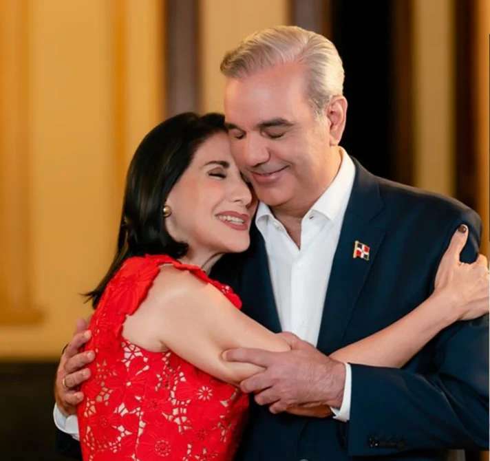 Abinader felicita a Raquel Arbaje por su cumpleaños: "Qué dichoso soy al tenerte"