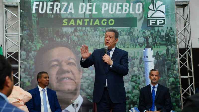 Leonel a Abinader: El problema en los bolsillos de la gente no se resuelve con búsquedas en Google