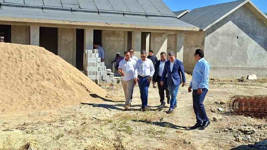 Gobierno ordena acelerar construcción de 103 aulas y Ciudad Educativa de San Luis, obras que superan los RD$610 MM