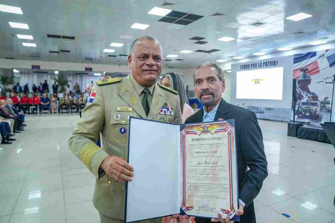 Ministerio de Defensa destaca patriotismo de Juan Pablo Uribe en Efemérides Patrias