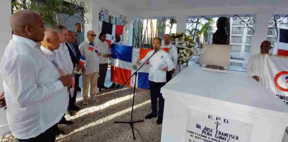 Efemérides Patrias recuerda el 89 aniversario del natalicio de José Francisco Peña Gómez