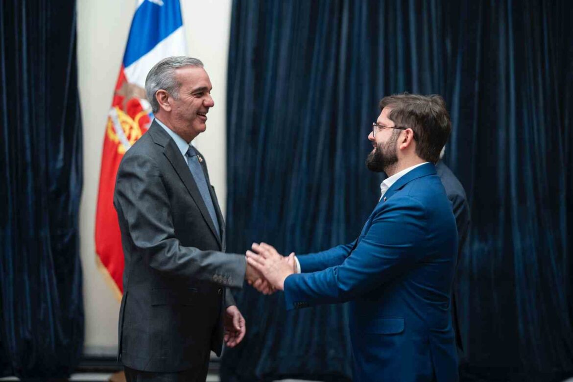 Abinader ofrece saludo protocolar a Gabriel Boric previo a investidura de José Antonio Kast