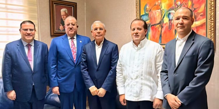 PLD se reúne con delegación del Gobierno para analizar impacto de crisis en Medio Oriente