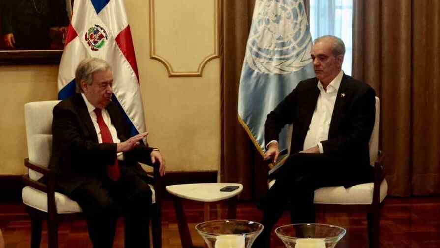 Luis Abinader se reúne con el secretario general de la ONU en el Palacio Nacional