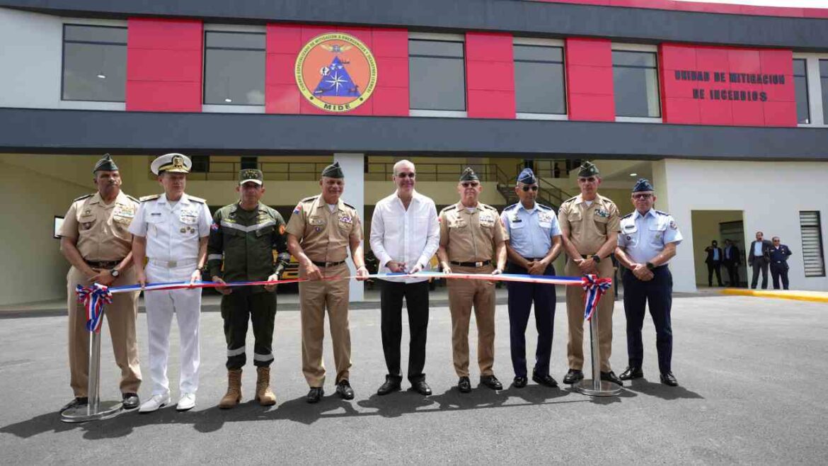 Presidente Abinader inaugura moderna sede del Cemed