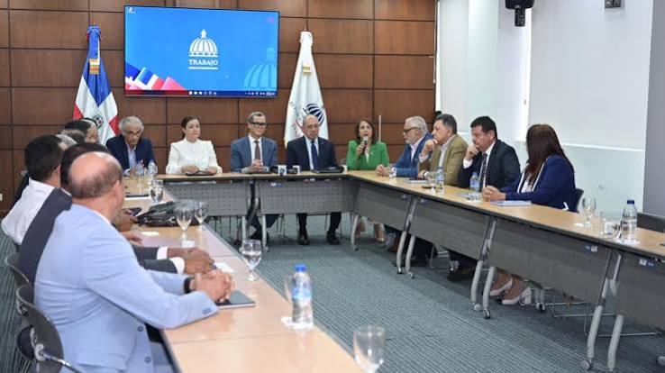 ANDECLIP deja sin efecto suspensión de servicios a afiliados de ARS Primera tras acuerdo