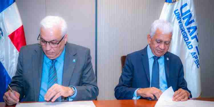 Senado firma alianza con UNAPEC para fortalecer formación de su personal y servicios bibliotecarios
