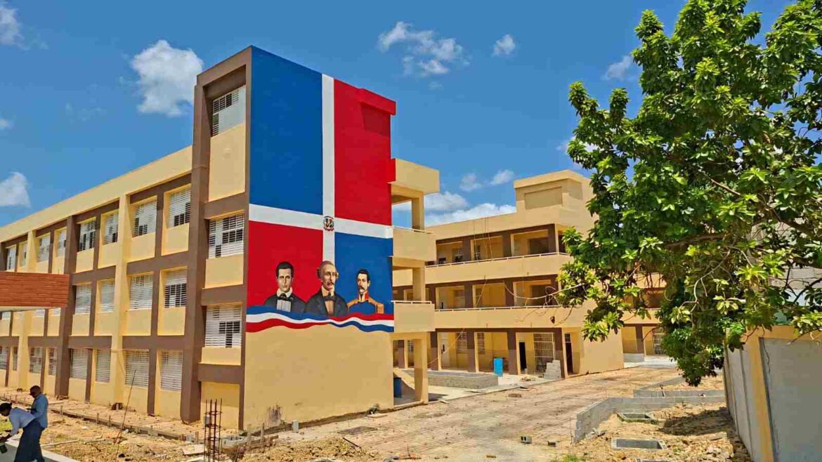 Escuela Cancino Adentro y otras de SDE incorporarán más de 60 nuevas aulas al año escolar