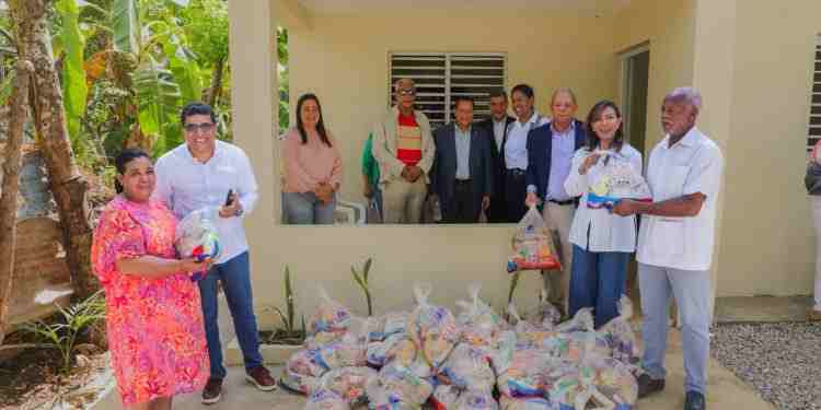 Gabinete de Política Social entrega vivienda a familia vulnerable en el sector La Ureña, SDE