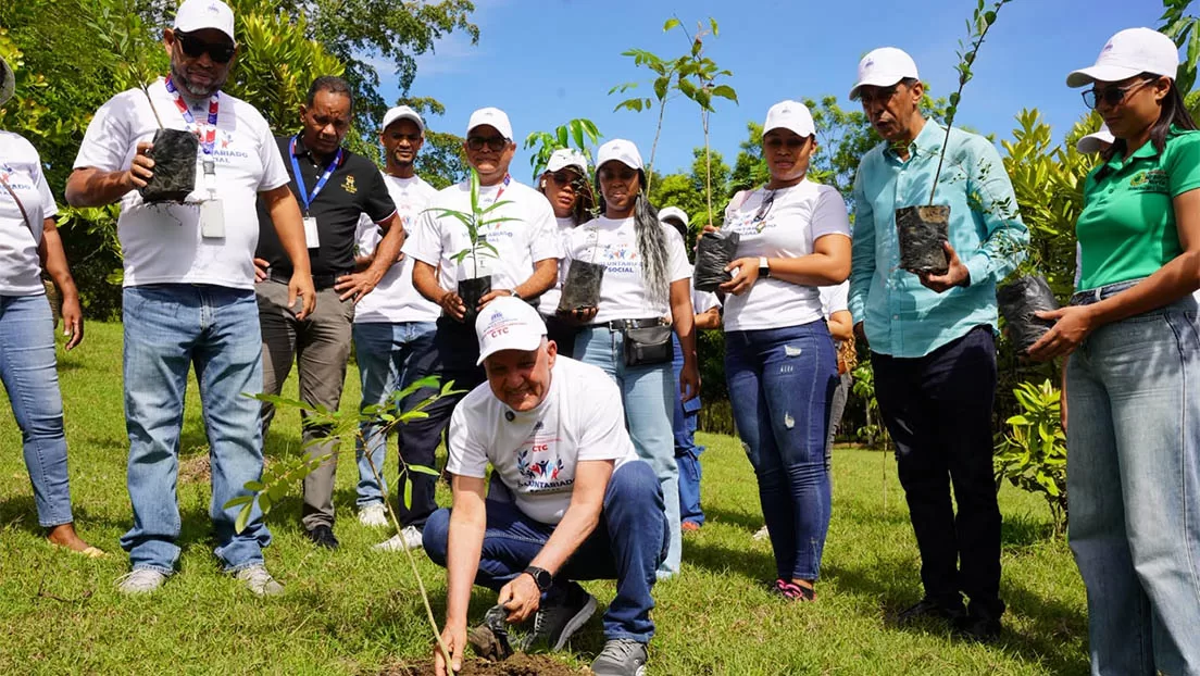 CTC realiza jornada de reforestación en los Humedales del Ozama